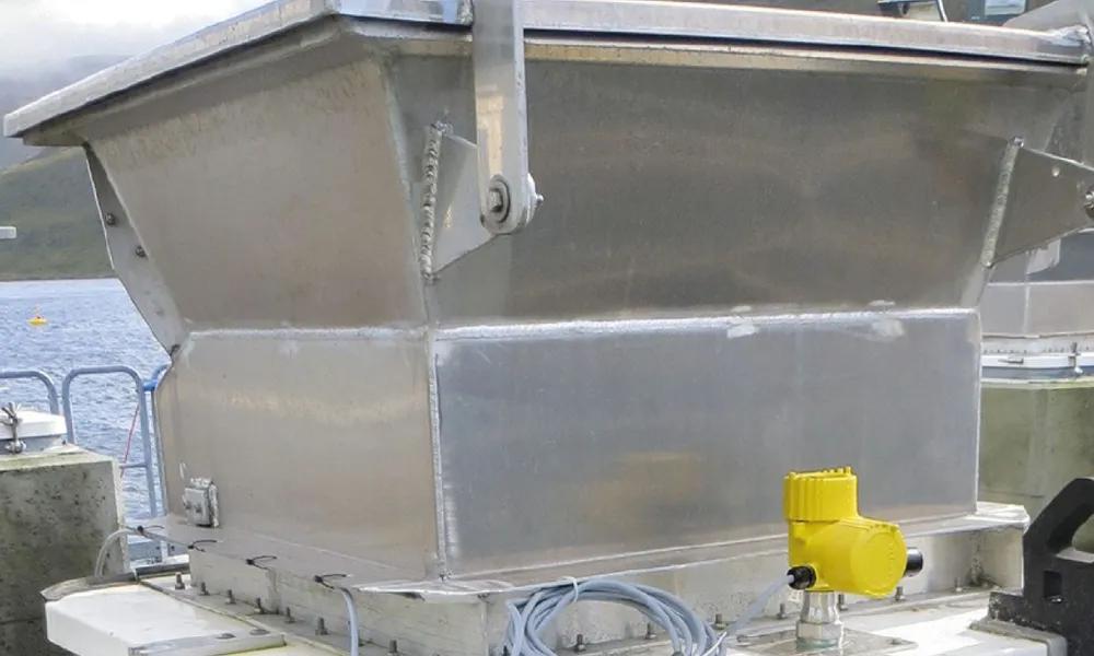 Detección de nivel en el suministro de pellets 