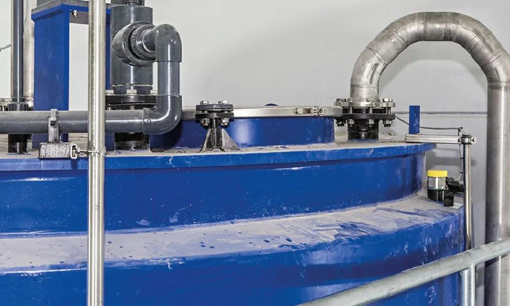 Medición y detección de nivel en depósitos de almacenamiento para agentes resistentes a la humedad