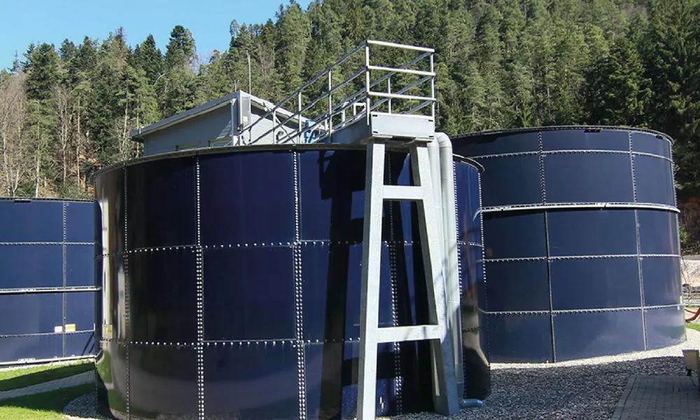 Medición de nivel en depósitos de recolección de lodos