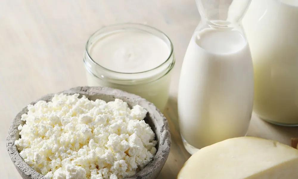 Medición de nivel y detección de nivel en depósitos de mezcla para diferentes tipos de lacteos