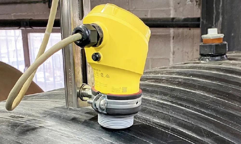 Medición de nivel en depósito de aguas industriales